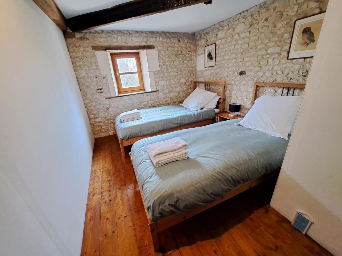 Le Moulin Etourneau - 3 Gites Avec 2 Piscines Champagnac  外观 照片